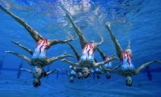 ac米兰体育官网-2026世界杯焦点战，当马刺战术逆转上海队，足球与篮球的时空对话