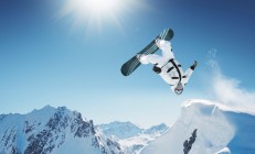 米兰体育-霍尔木兹海峡的博弈，伊朗封锁加拿大，罗德里戈如何成为全球能源棋局的关键先生