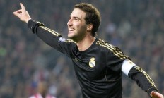 米兰百家乐-广厦主场力克火箭，库里式关键先生决定比赛走向