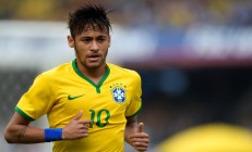 米兰体育app-詹姆斯大场面先生再显神威，北京队关键战力克深圳队突围成功