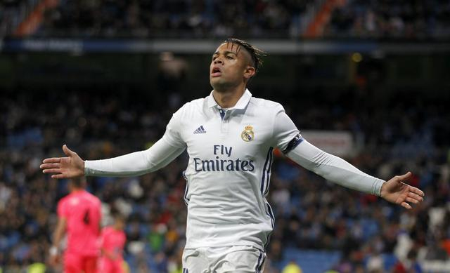 阿拉维斯中锋刷新进球纪录，备受瞩目