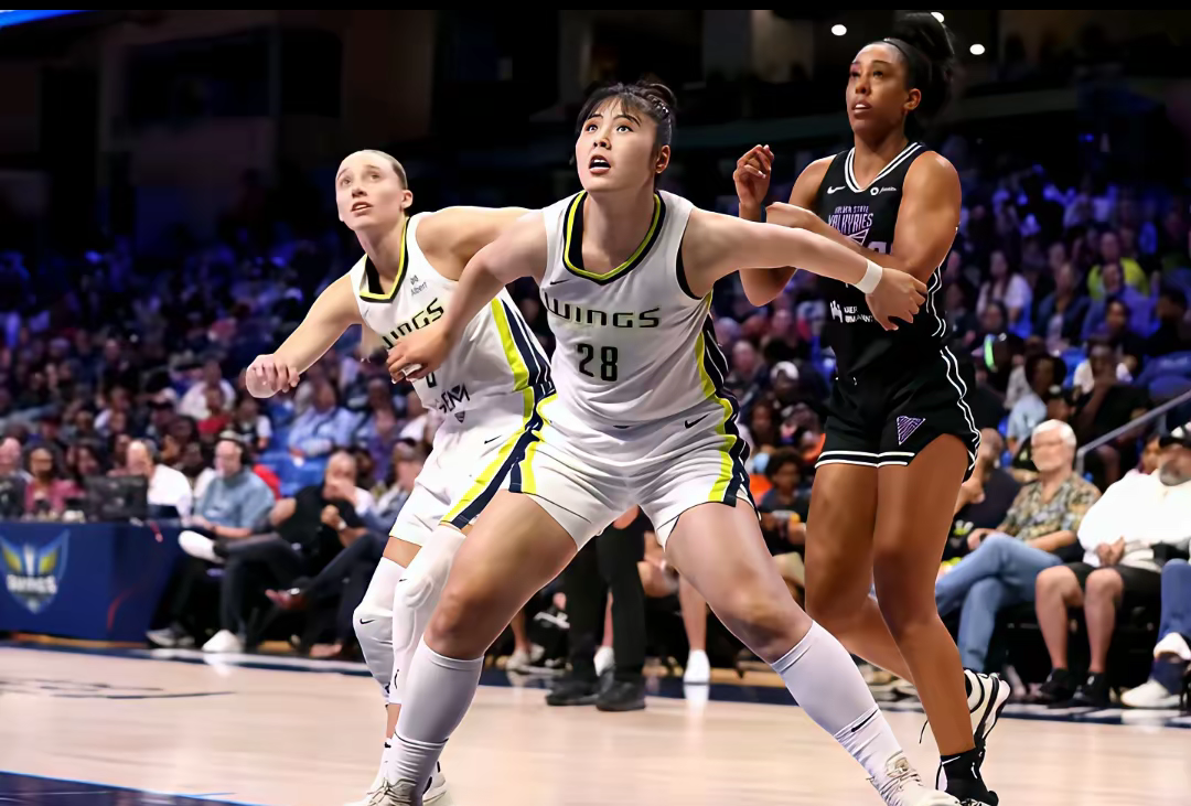 包含大联盟女球员实力雄厚备战下一场比赛的词条 包含大联盟女球员实力雄厚备战下一场比赛的词条