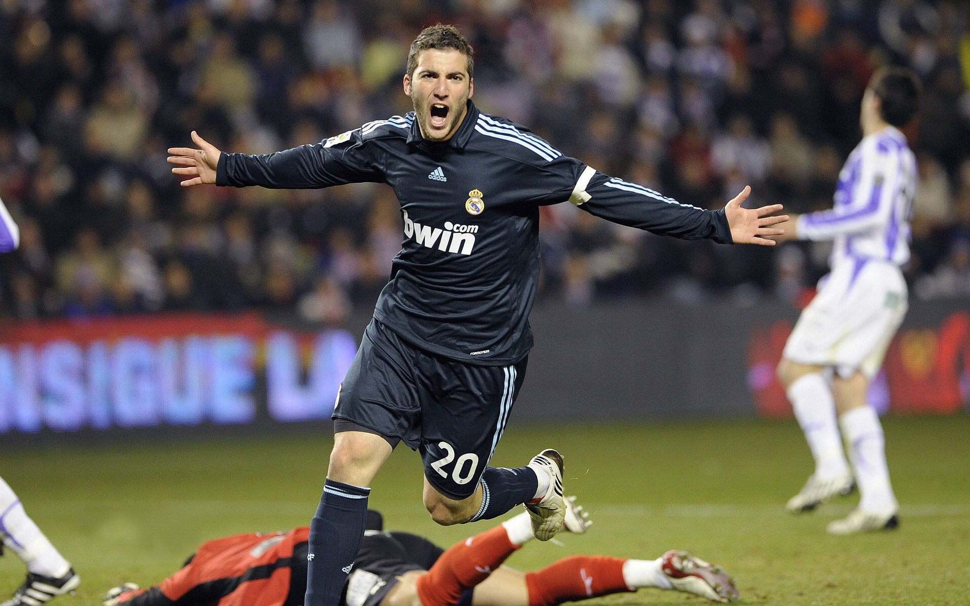 压哨绝杀!法比尼奥一锤定音,切尔西险胜委内瑞拉引爆世界排名争夺战