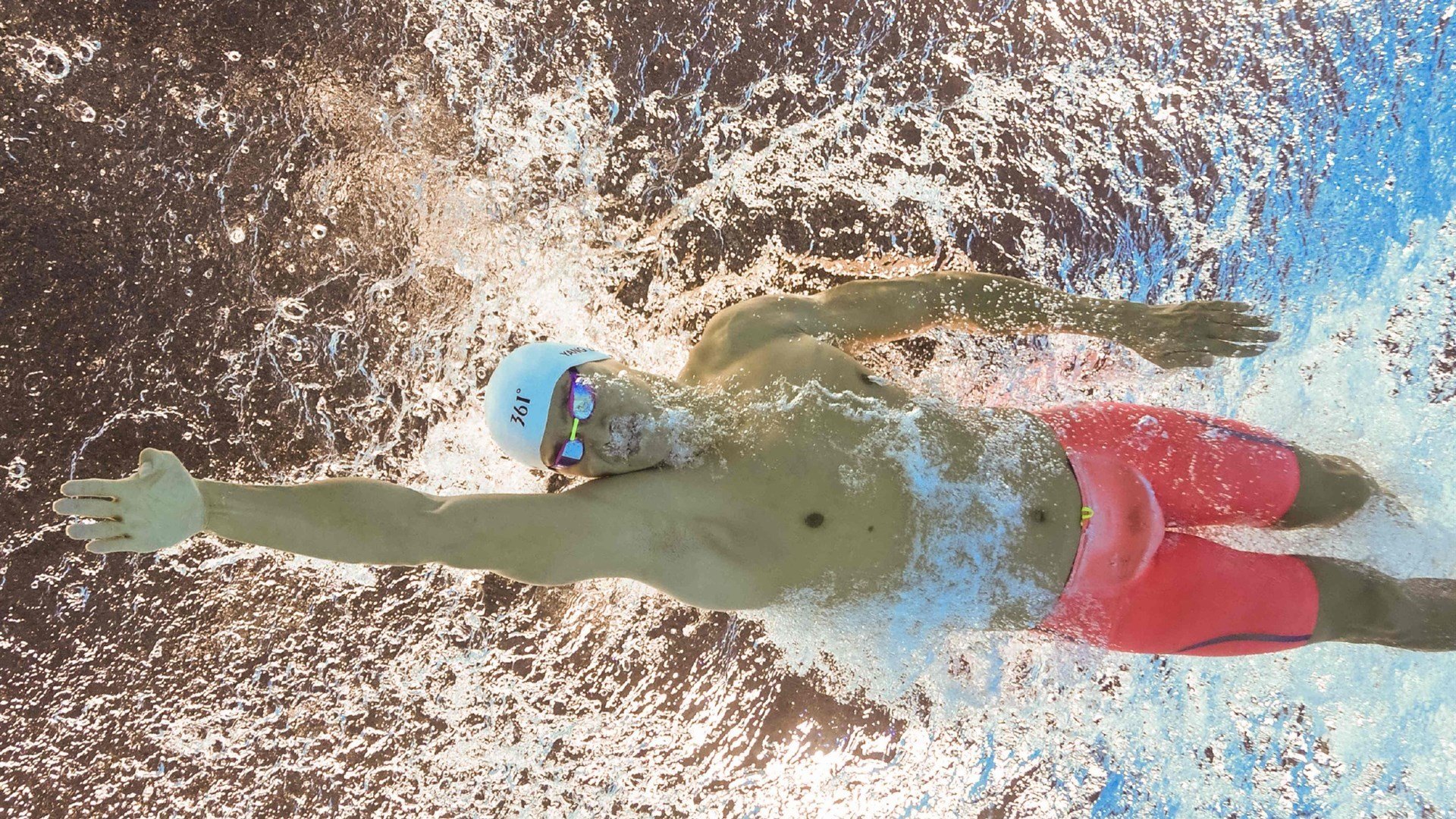 广州队轻取马刺,郭艾伦惊艳四座,一场跨越文化的篮球对话